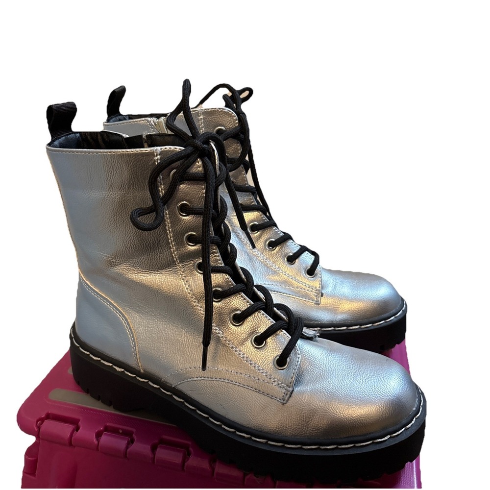 Sincerely Jules Harley Combat Boots Silver Metallic Women's Size 7 Glam Rock